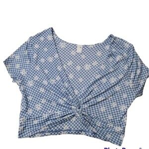 Short Sleeve Blue White Daisy Cropped Twisted Top/ Juniors SIZE XL